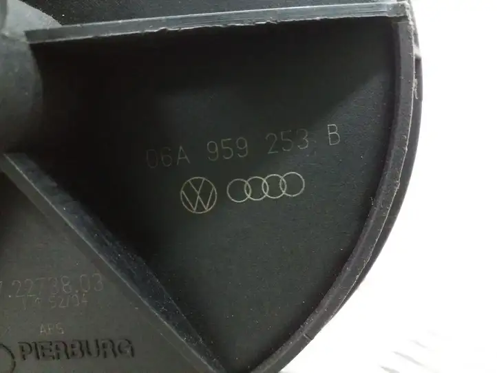 Audi A3/S3 8P (2004 - 2008) 06A131333C Насос вторичного воздуха — фото 4