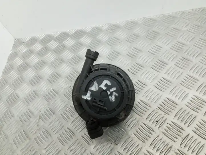 Audi A3/S3 8P (2004 - 2008) 06A131333C Насос вторичного воздуха — фото 3