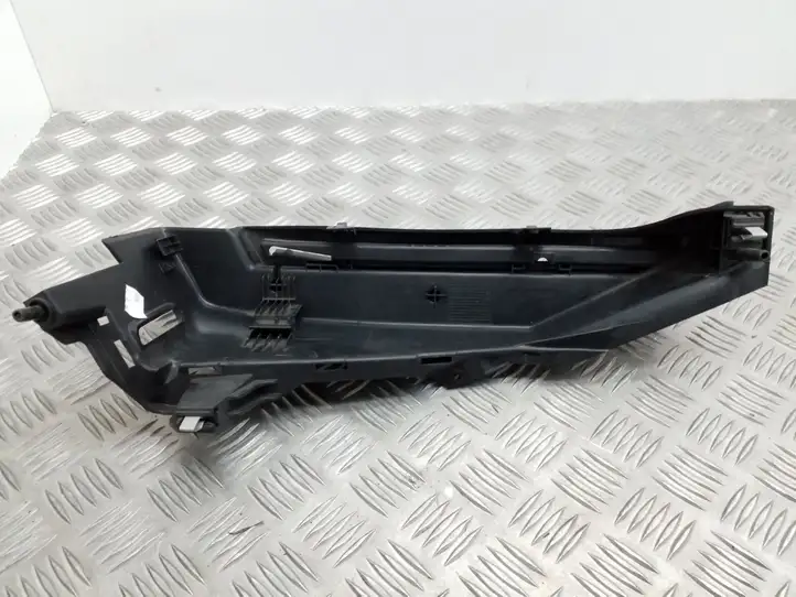 Skoda Octavia Mk3 (5E) (2013 - 2019) 5E5867762 Держатель шторки — фото 3