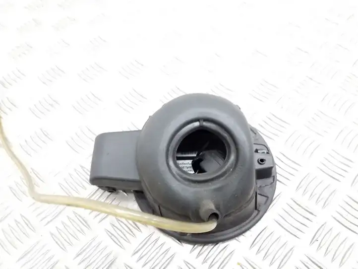 Volkswagen Golf Plus (2004 - 2008) 5M0809857 Крышка топливного бака — фото 2