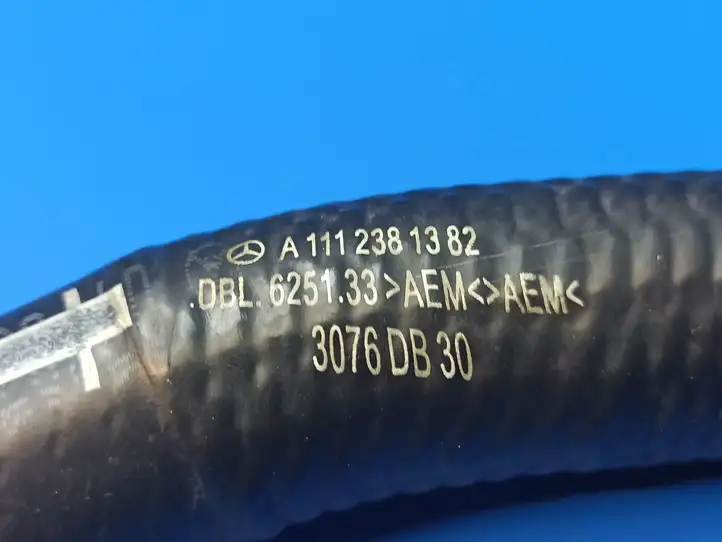 Mercedes-Benz C W203 (2000 - 2007) A1112381382 Трубка подачи воздуха — фото 3