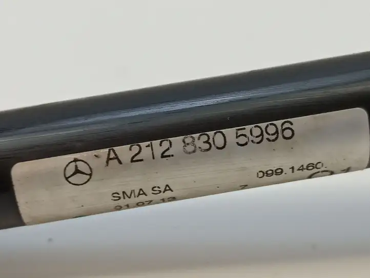 Mercedes-Benz E W212 (2009 - 2016) A2128305996 Шланги системы охлаждения — фото 3