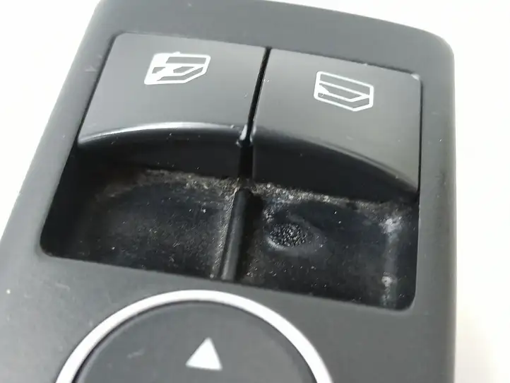 Mercedes-Benz C W204 (2007 - 2014) A1729056900 Блок кнопок стеклоподъемников — фото 2