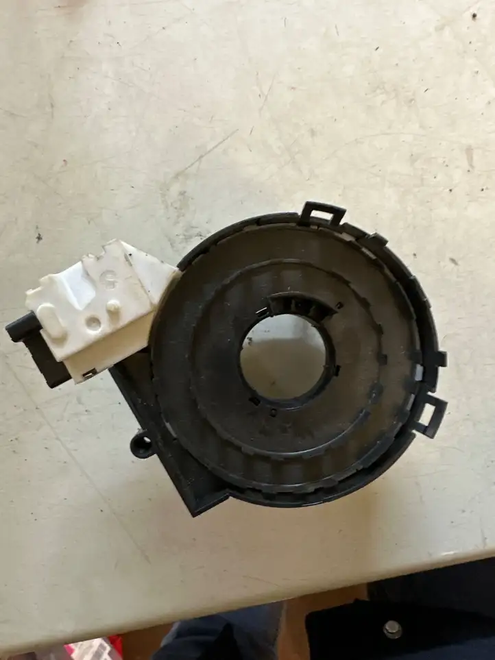 Volkswagen PASSAT B7 (2011 - 2014) 1K0959653C Контактное кольцо SRS — фото 1