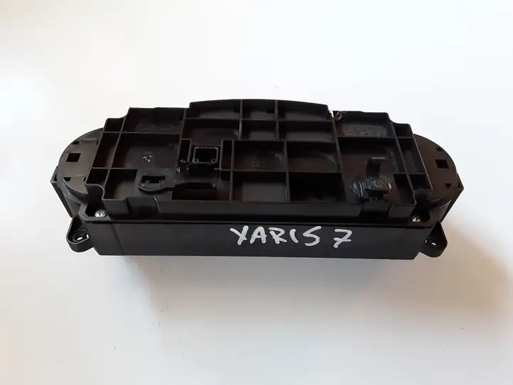 Toyota Yaris (2014 - 2019) 75F206 Блок управления климат-контролем — фото 2