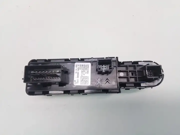 Peugeot 2008 II (2019 - ) 96788264ZD Блок кнопок стеклоподъемников — фото 2