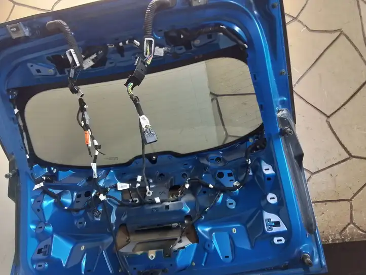 Peugeot 2008 II (2019 - ) Крышка багажника — фото 3
