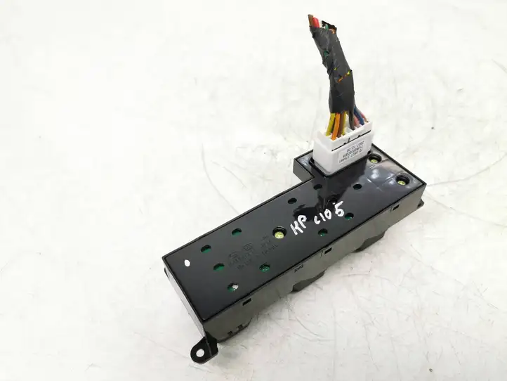 Hyundai i30 (2007 - 2012) 935702L010 Кнопка стеклоподъемников — фото 2