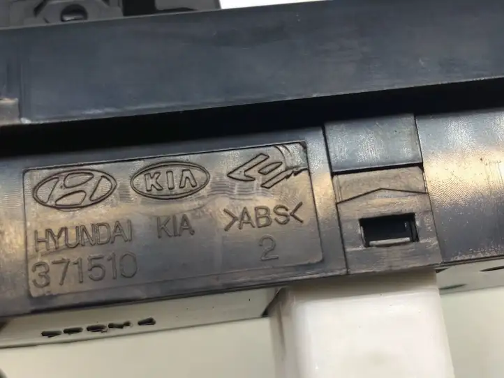 Hyundai Santa Fe (2005 - 2009) 371510 Блок кнопок стеклоподъемников — фото 6