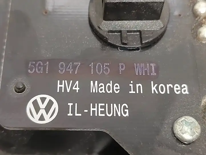 Volkswagen Golf VII (2013 - 2019) 5G1947105P Передняя подсветка — фото 3