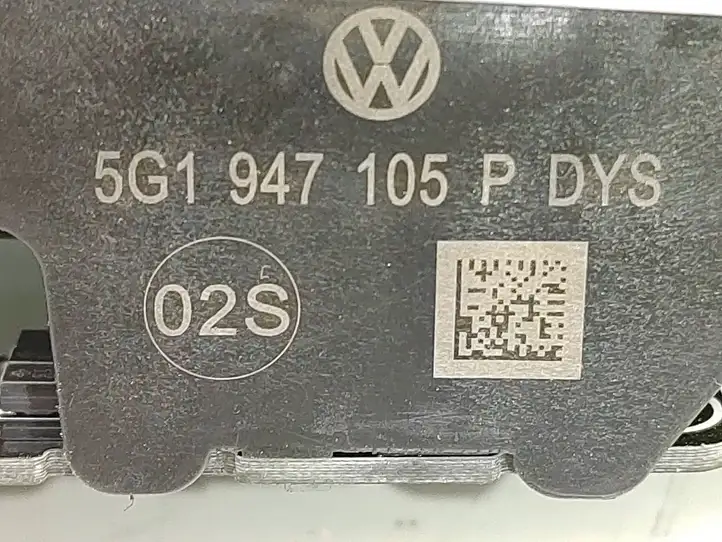 Volkswagen Golf VII (2013 - 2019) 5G1947105P Передняя подсветка — фото 7