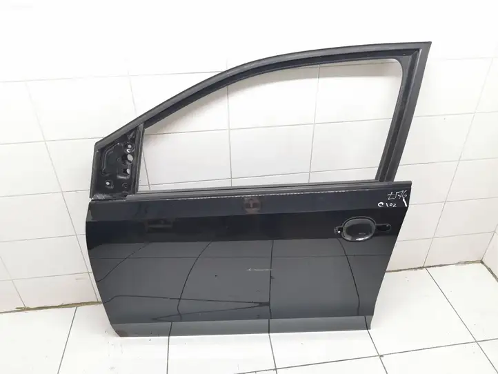 Volkswagen Up (2011 - ) Дверь — фото 1