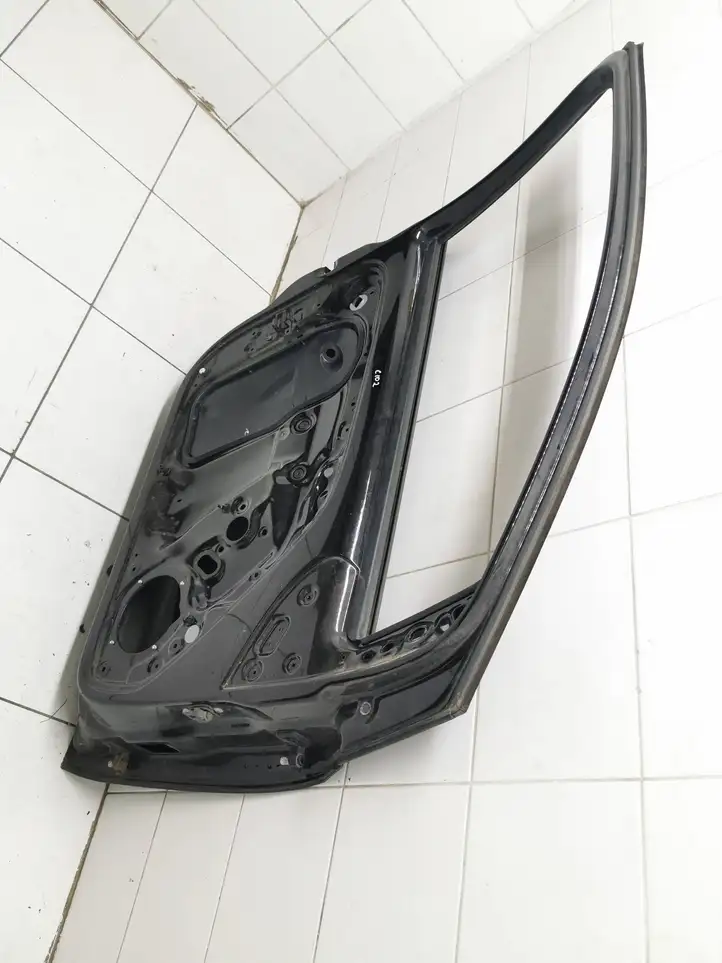 Volkswagen Up (2011 - ) Дверь — фото 3