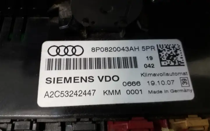 Audi A3/S3 8P (2004 - 2008) 8P0820043AH Блок управления климат-контролем — фото 3