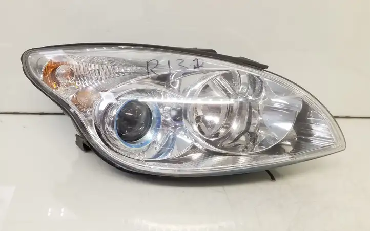 Hyundai i30 (2007 - 2012) 083211143R Передняя фара — фото 1