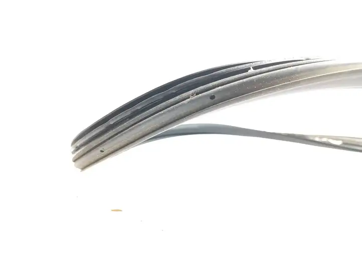 Toyota Aygo AB40 (2014 - 2018) Уплотнитель багажной двери (кузов) — фото 2