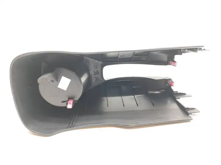Toyota Aygo AB40 (2014 - 2018) 589040h010 Центральная консоль — фото 3