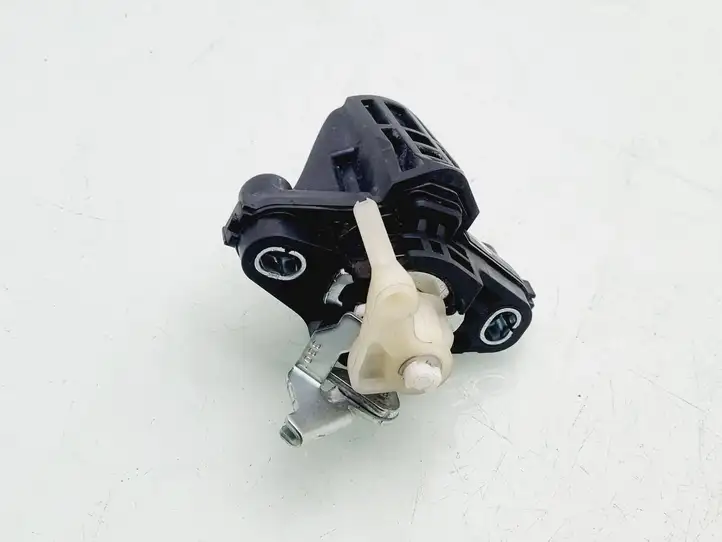Toyota Aygo AB40 (2014 - 2018) 646400H031 Замок крышки багажника — фото 1