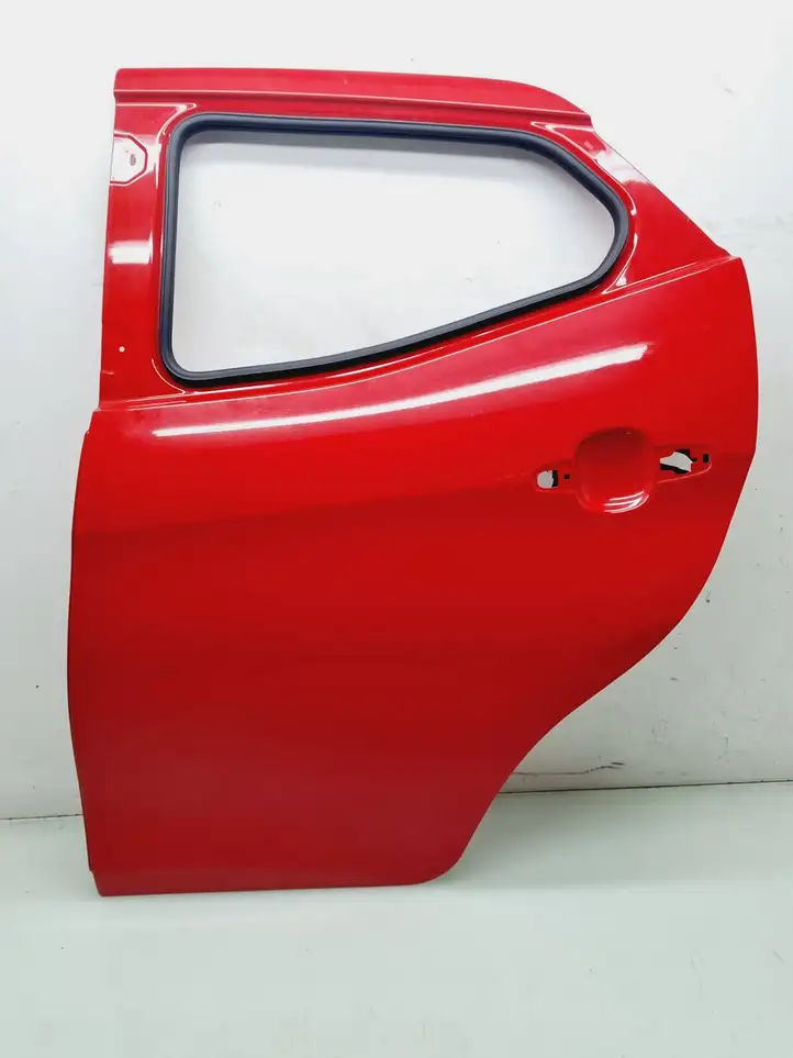 Toyota Aygo AB40 (2014 - 2018) 670040H030 Задняя дверь — фото 1