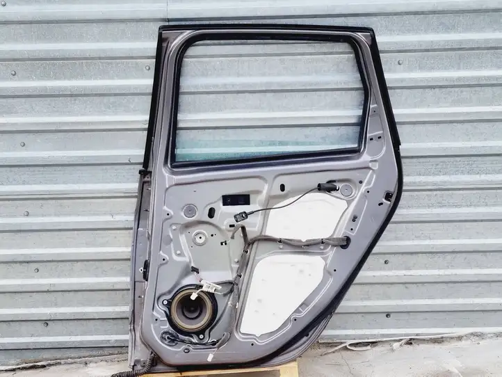 Renault Scenic III - Grand scenic III (2009 - 2016) 821005429R Задняя дверь — фото 2