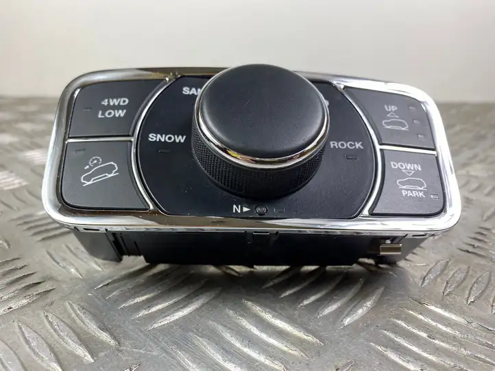 Jeep Grand Cherokee (2010 - 2021) P68141341AD Включатель регулировки высоты / жесткости ходовой части — фото 9