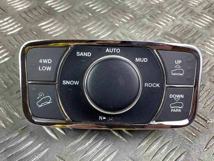 Jeep Grand Cherokee (2010 - 2021) P68141341AC Включатель регулировки высоты / жесткости ходовой части — фото 1