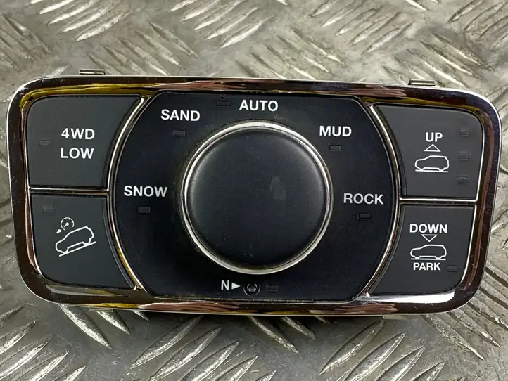 Jeep Grand Cherokee (2010 - 2021) P68141341AC Включатель регулировки высоты / жесткости ходовой части — фото 3