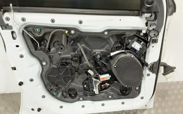 Jeep Grand Cherokee (2010 - 2021) Дверь — фото 7