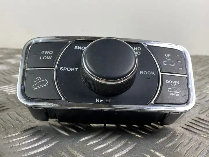Jeep Grand Cherokee (2010 - 2021) P56046233AC Включатель регулировки высоты / жесткости ходовой части — фото 5