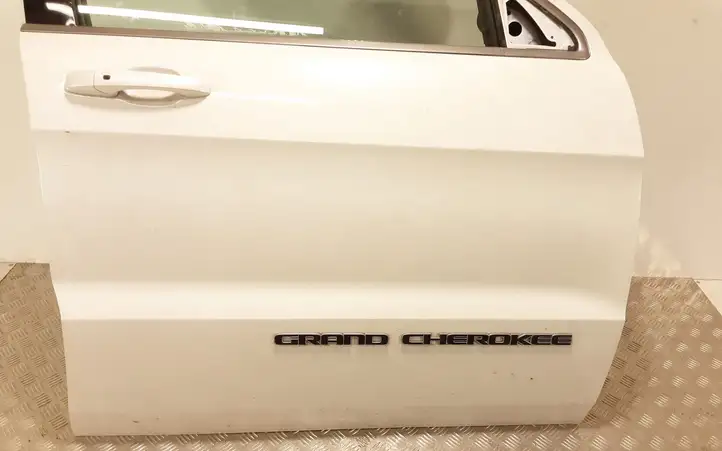 Jeep Grand Cherokee (2010 - 2021) Дверь — фото 5