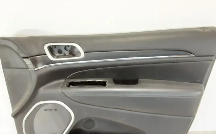 Jeep Grand Cherokee (2010 - 2021) Обшивка передней двери — фото 2