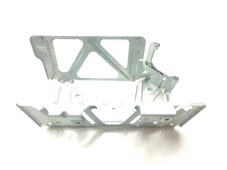 BMW 5 F10 F11 (2009 - 2016) 9174269 Кронштейн усилителя звука — фото 2