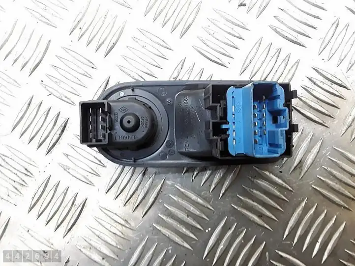 Opel Vivaro (2006 - 2014) 8200011867 Блок кнопок стеклоподъемников — фото 3