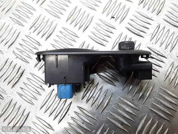Opel Vivaro (2006 - 2014) 8200011867 Блок кнопок стеклоподъемников — фото 4