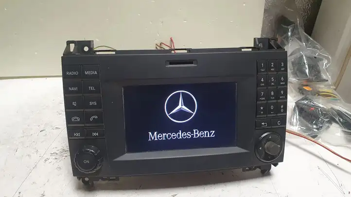 Mercedes-Benz Sprinter W906 (2006 - 2018) A9069004301 Магнитола / мультимедийная система — фото 1
