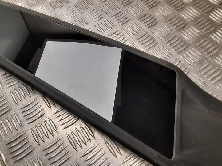 Tesla Model Y (2019 - 2024) 149424000A Верхняя обшивка стойки B — фото 2