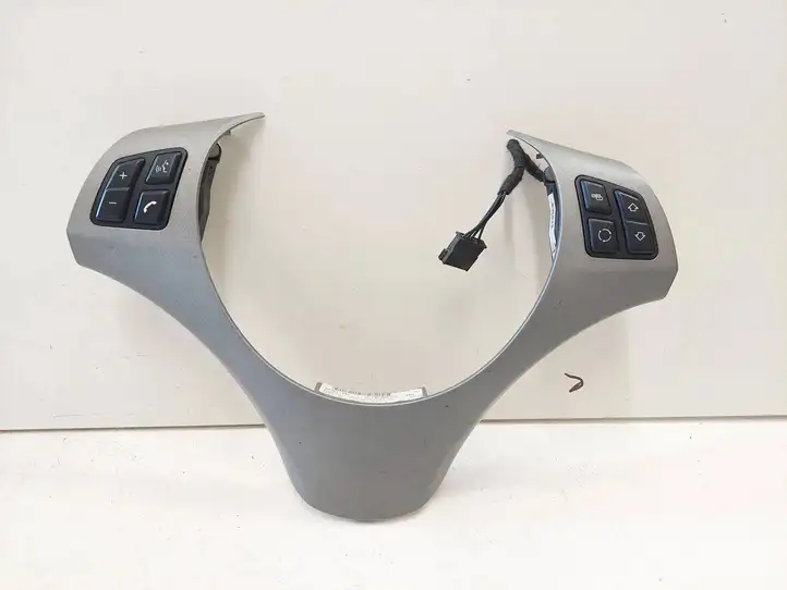 BMW 1 E81 E87 (2004 - 2011) 695656001 Кнопки на рулевом колесе — фото 1
