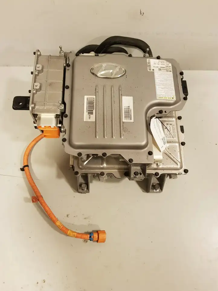 Hyundai Ioniq (2016 - ) 364000E150 Инвертор напряжения — фото 1