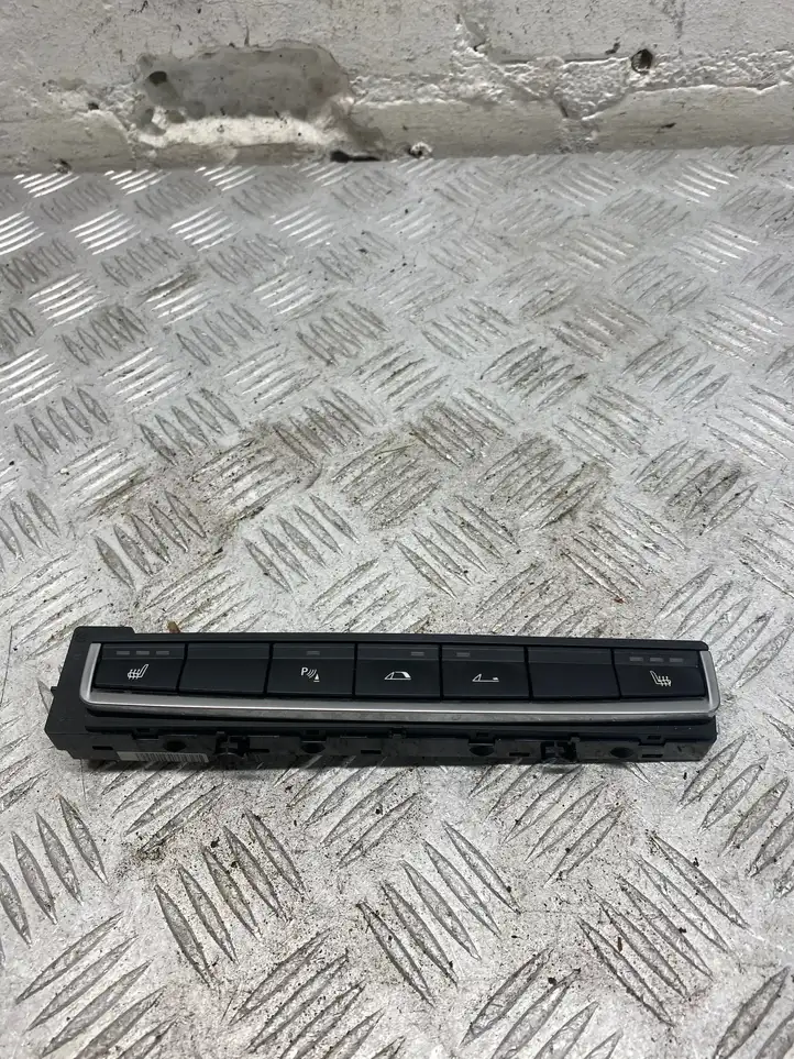 BMW Z4 E89 (2009 - 2017) 9146645 Кнопка парктроника — фото 1