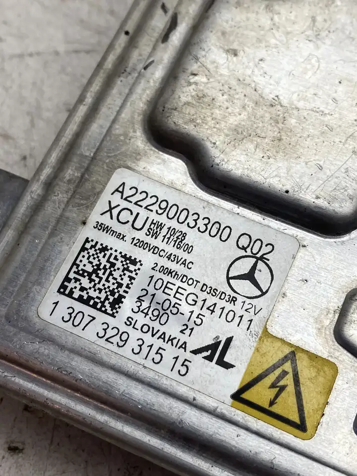 Mercedes-Benz CLA C117,X117,W117 (2013 - 2019) A2229003300 Блок розжига ксенона — фото 3