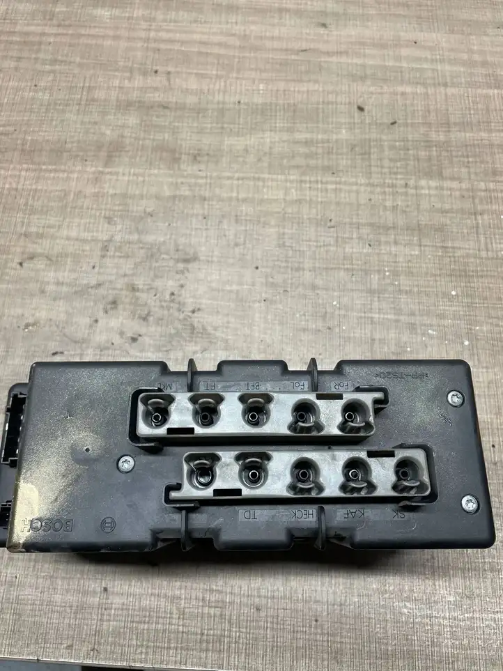 Mercedes-Benz S W220 (1998 - 2006) 2208000348 Вакуумный насос центрального замка — фото 2
