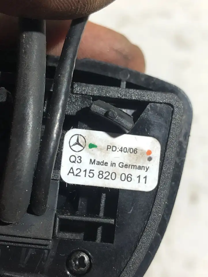 Mercedes-Benz ML W164 (2005 - 2011) A2158200611 Прочие детали салона — фото 3