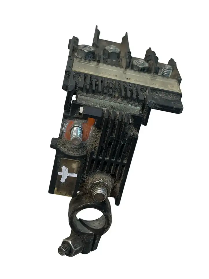 Ford Fiesta (2009 - 2012) Плюсовой провод аккумулятора — фото 2