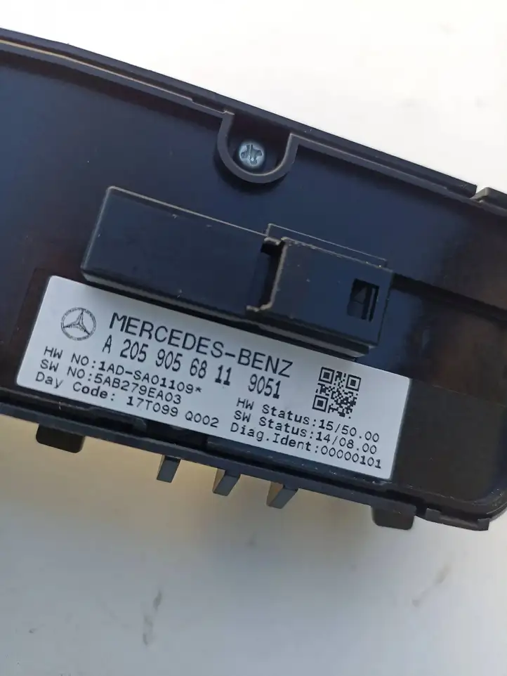 Mercedes-Benz C W205 (2014 - 2021) A2059056811 Блок кнопок стеклоподъемников — фото 3
