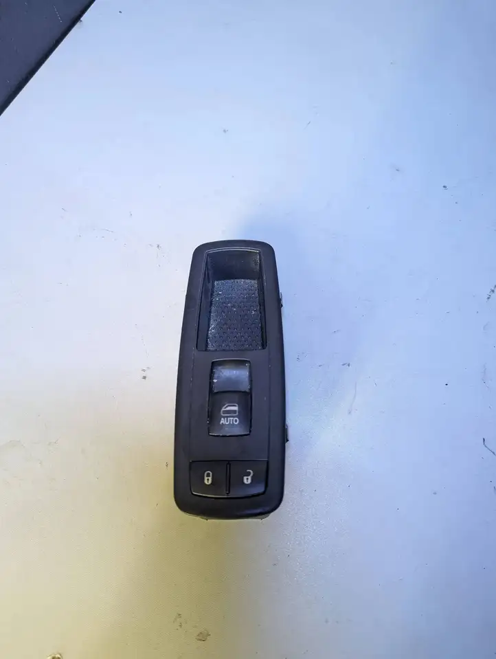 Chrysler Pacifica (2016 - ) 68268251AC Кнопка стеклоподъемников — фото 1