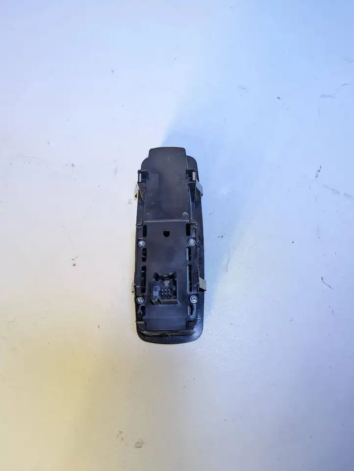 Chrysler Pacifica (2016 - ) 68268251AC Кнопка стеклоподъемников — фото 2