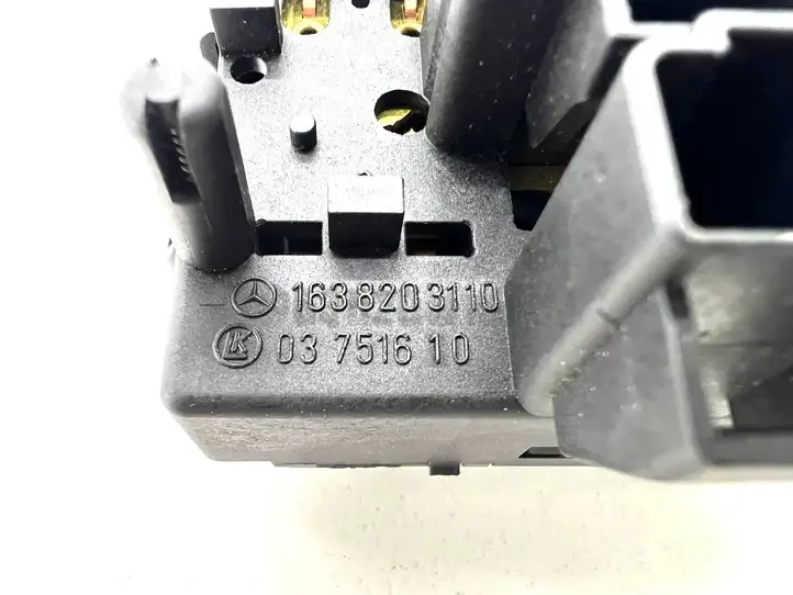 Mercedes-Benz ML W163 (1997 - 2005) 1638203110 Блок кнопок стеклоподъемников — фото 7