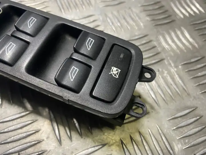 Volvo V50 (2004 - 2008) 30710788 Кнопка стеклоподъемников — фото 2