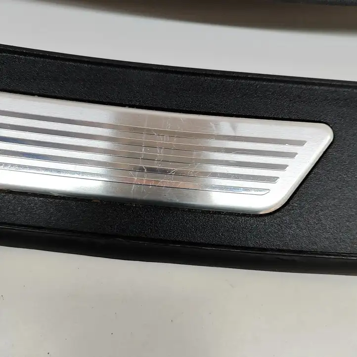 BMW 5 F10 F11 (2009 - 2016) 8050051 Внутренняя обшивка порога (комплект) — фото 2
