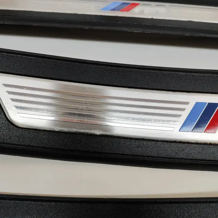 BMW 5 F10 F11 (2009 - 2016) 8050051 Внутренняя обшивка порога (комплект) — фото 3